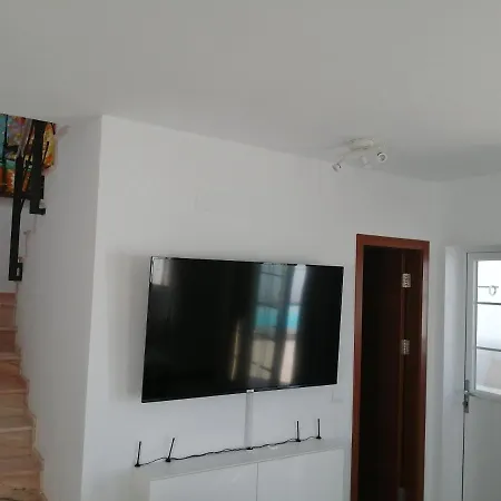 Geny Apartment *